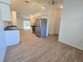 303 48th St Ct W in Palmetto, FL - Building Photo - Building Photo