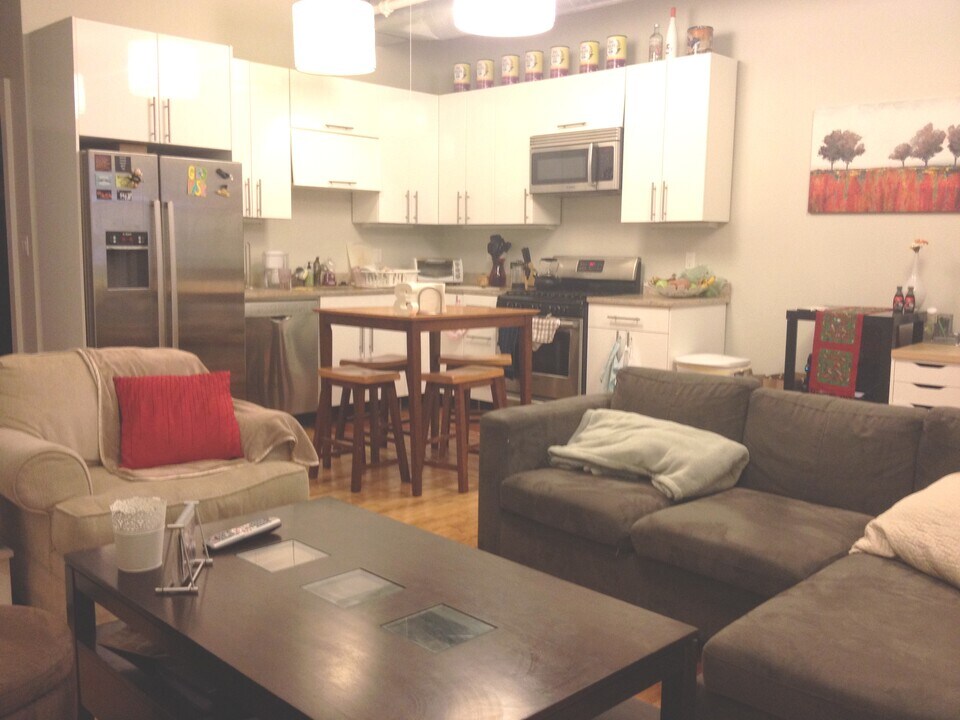 21 Temple Pl in Boston, MA - Building Photo