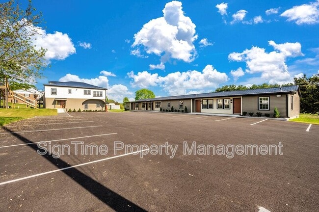 15207 National Pike in Hagerstown, MD - Building Photo - Building Photo