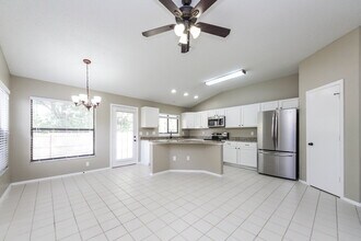 634 Arbukle Ct in Winter Springs, FL - Foto de edificio - Building Photo