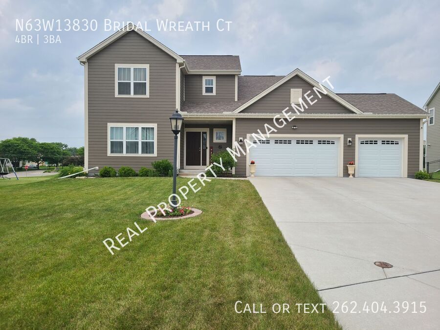 N63W13830 Bridal Wreath Ct in Menomonee Falls, WI - Building Photo