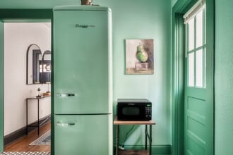 713 Grandin Rd in Charlotte, NC - Building Photo - Building Photo