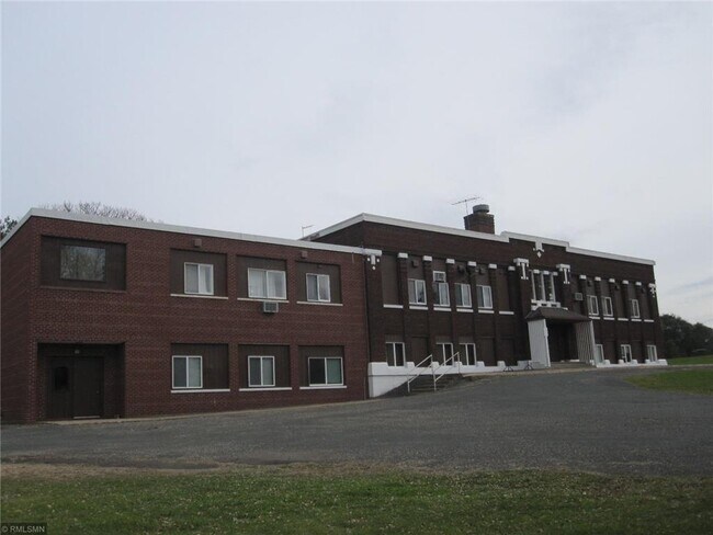 102 Bridge Ave-Unit -4 in Star Prairie, WI - Building Photo - Building Photo