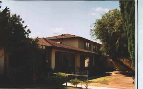 3112 Topaz Ln in Fullerton, CA - Foto de edificio