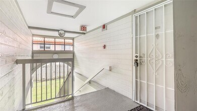 20680 NE 4th Ct in Miami, FL - Building Photo - Building Photo