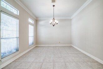 1938 Gentryside Dr in Houston, TX - Building Photo - Building Photo