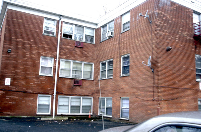 Bellmarc Apartments in Irvington, NJ - Building Photo - Building Photo