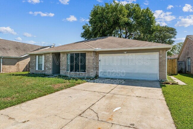 809 Willow Creek Dr in La Porte, TX - Building Photo - Building Photo