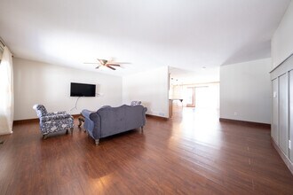 15678 Duck Pond Way in Apple Valley, MN - Building Photo - Building Photo