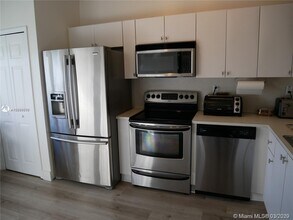 1270 SE 26th St-Unit -204 in Homestead, FL - Building Photo - Building Photo