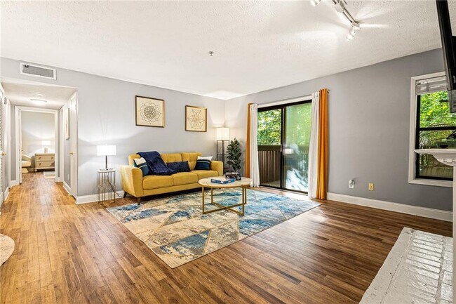 property at 2610 Cumberland Ct SE