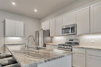 175 Brooks Ranch Dr in Kyle, TX - Building Photo - Building Photo