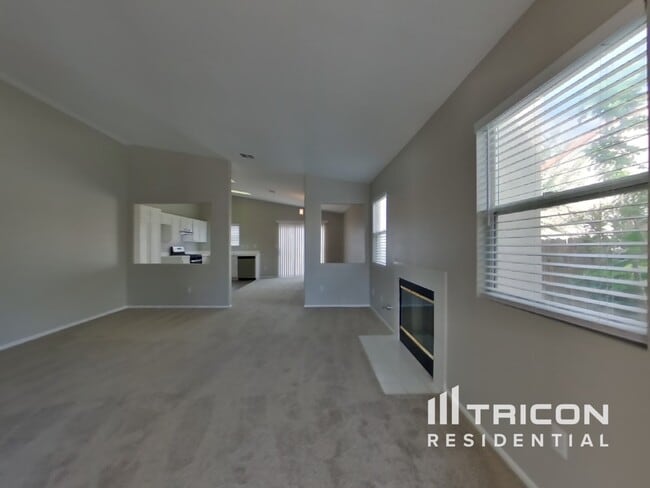 16946 Sorrento Ln in Victorville, CA - Building Photo - Building Photo