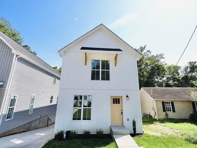 218 High St in Clarksville, TN - Building Photo - Building Photo