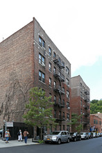 11 Hillside Avenue in New York, NY - Foto de edificio - Building Photo