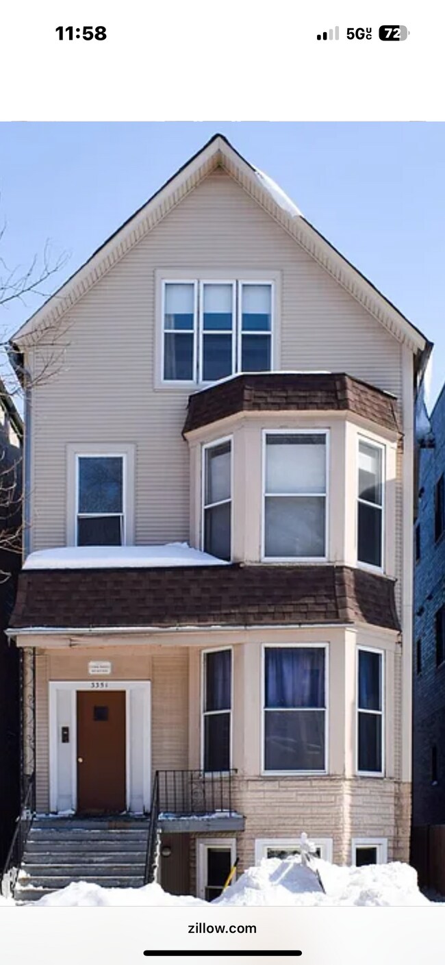3351 N Kenmore Ave, Unit garden