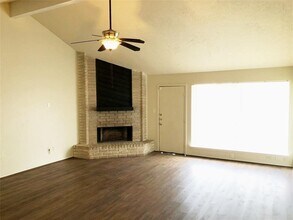 13322 Oak Ledge Dr in Houston, TX - Building Photo - Building Photo