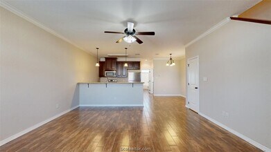 303 Ash St in College Station, TX - Building Photo - Building Photo