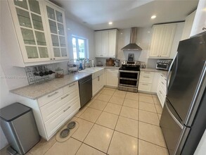 9770 SW 85th Terrace in Miami, FL - Building Photo - Building Photo