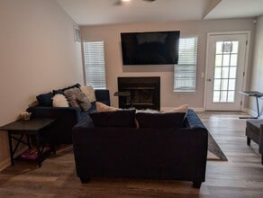 400 Waters Edge Dr in Newark, DE - Building Photo - Building Photo