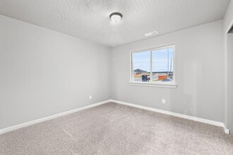 3002 Helena St in Pasco, WA - Building Photo - Building Photo