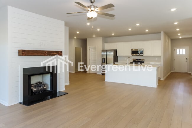 113 Ashby Pond Dr in Harvest, AL - Building Photo - Building Photo