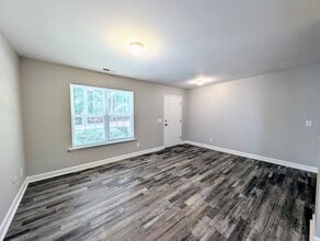 830 N Taylor St in Wake Forest, NC - Building Photo - Building Photo