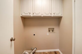 1717 Richmond Rd in Texarkana, TX - Building Photo - Building Photo