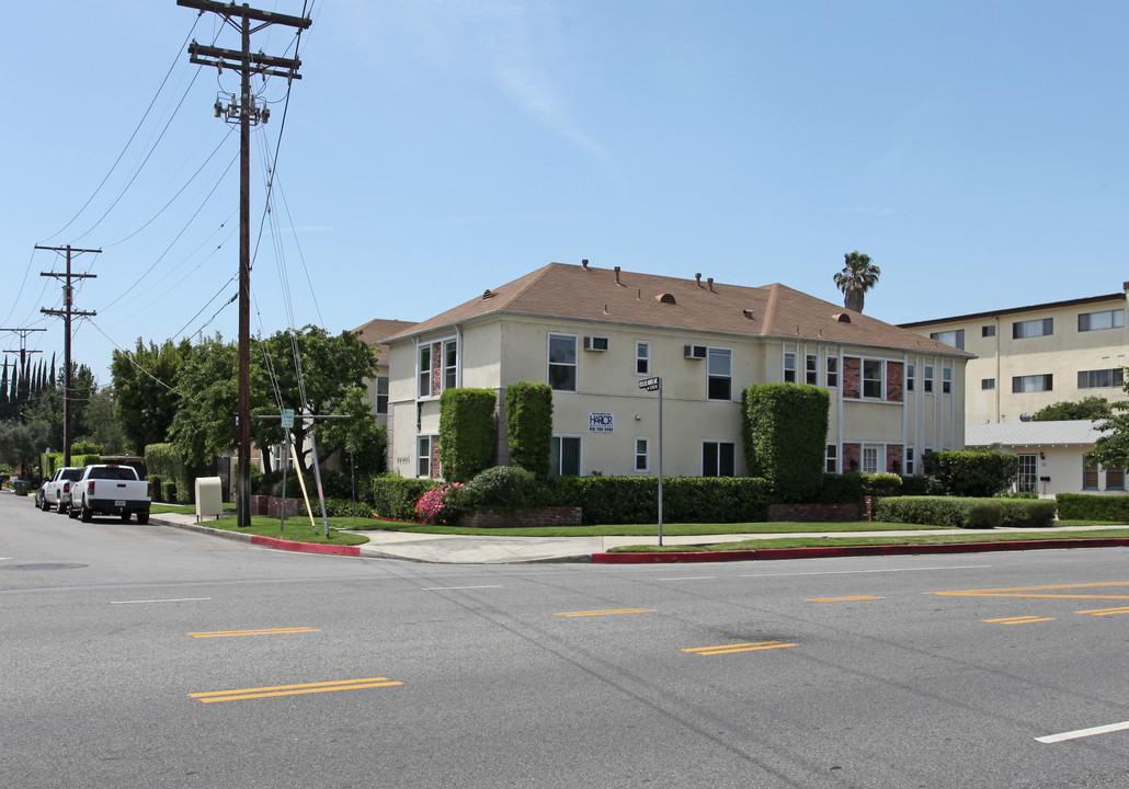 Vista Del Monte Apartments in Sherman Oaks, CA - Building Photo