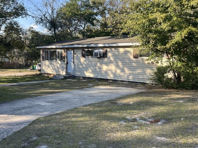 505 W Hubbard Ave in DeLand, FL - Building Photo - Building Photo