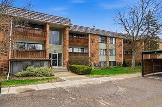 1235 S Maple Rd in Ann Arbor, MI - Building Photo - Building Photo