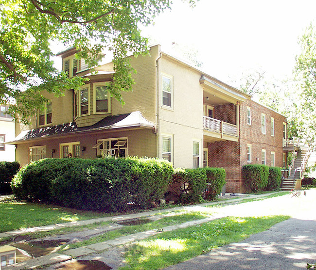 21 Yale Rd in Audubon, NJ - Foto de edificio - Building Photo