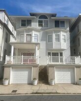 133 S Kingston Ave in Atlantic City, NJ - Building Photo