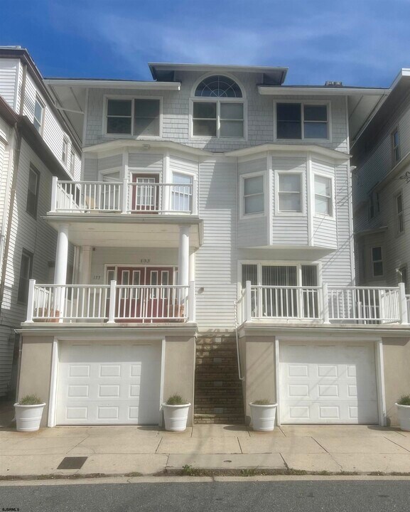 133 S Kingston Ave in Atlantic City, NJ - Building Photo