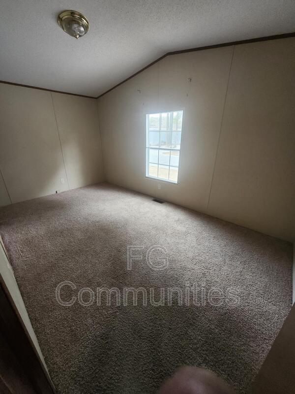 2018 Keith Ln in Selma, NC - Building Photo - Building Photo