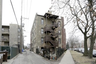 2530 N Sacramento Ave in Chicago, IL - Building Photo - Building Photo