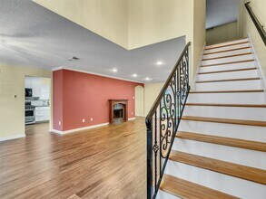 1814 Oak Valley Dr in Kemah, TX - Building Photo - Building Photo