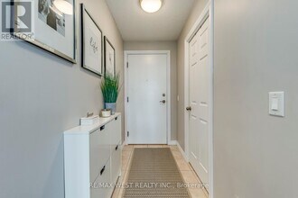 700-1700 Humberwood Blvd in Toronto, ON - Building Photo - Building Photo