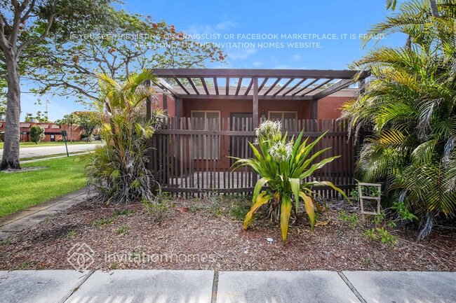 property at 1500 Hammock Ln