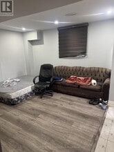 9 Facet St in Brampton, ON - Building Photo - Building Photo