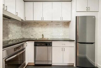 56 Pine St in New York, NY - Building Photo - Building Photo