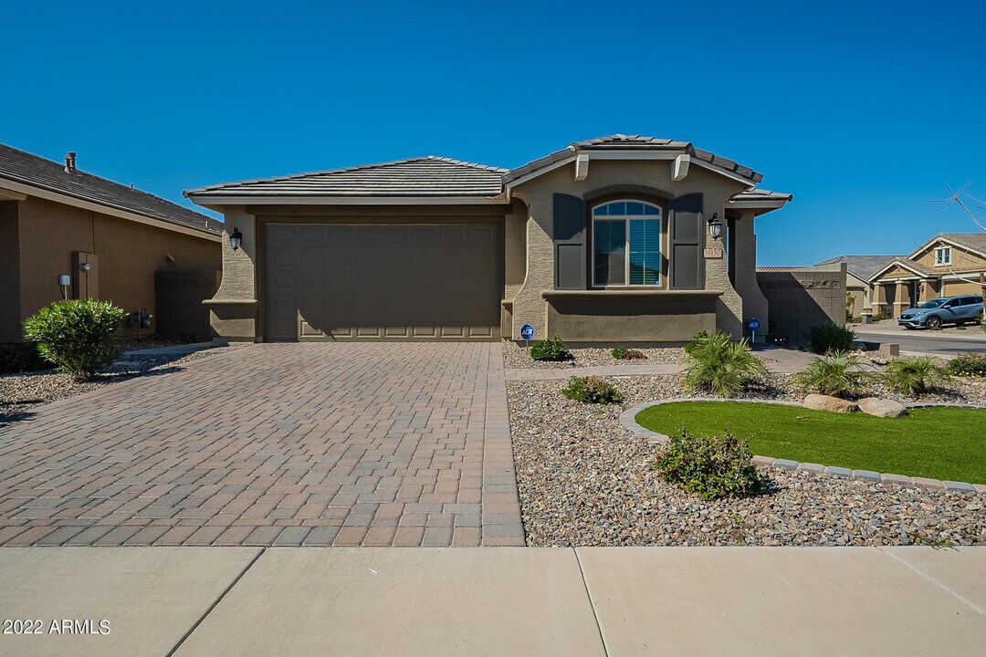 19150 N Cook Dr in Maricopa, AZ - Building Photo