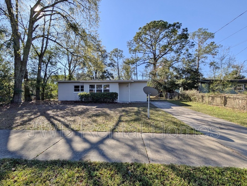 7160 Eudine Dr S in Jacksonville, FL - Building Photo