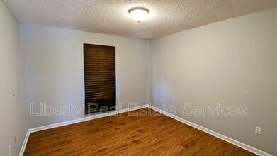 215 Gordon St in Glennville, GA - Building Photo - Building Photo