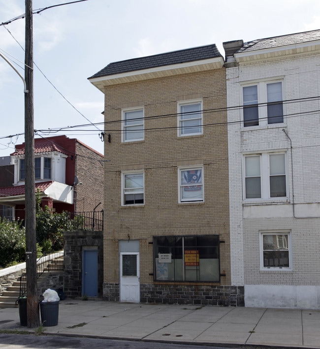 6522-6524 W Girard Ave in Philadelphia, PA - Building Photo - Building Photo
