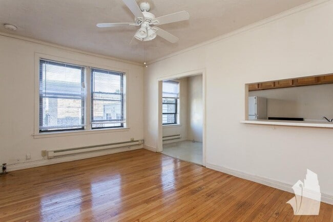 1100 W George St, Unit #203 in Chicago, IL - Building Photo - Building Photo