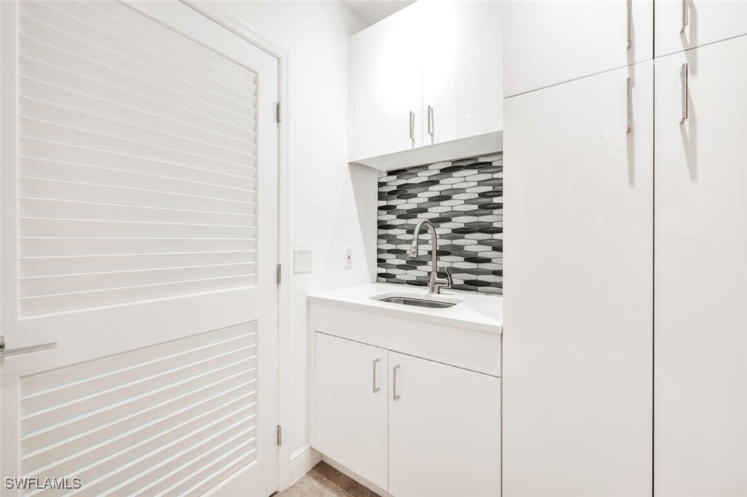 786 109th Ave N in Naples, FL - Building Photo