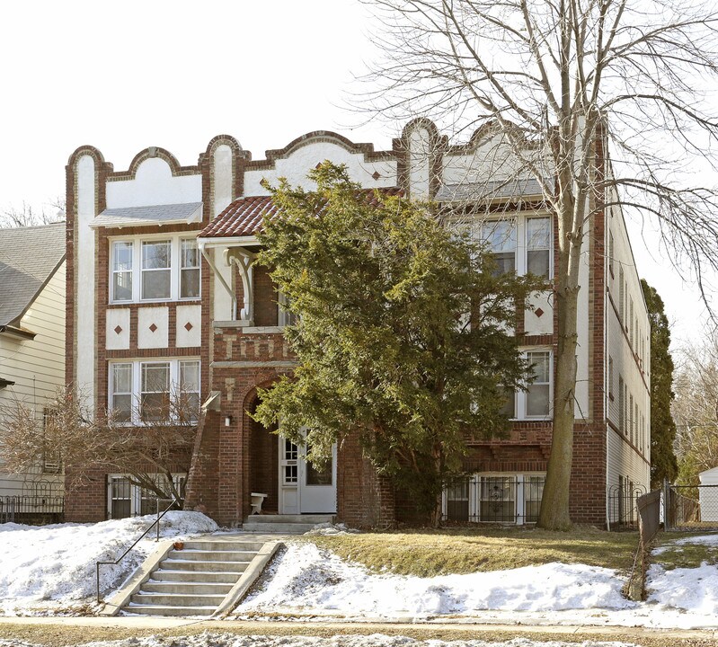 1506 Grand Ave in St. Paul, MN - Building Photo