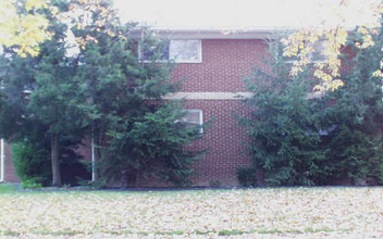 Millers Garden in Oak Park, MI - Building Photo - Building Photo