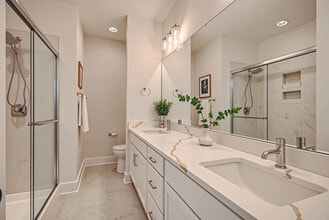 5041 York Park Ln in Charlotte, NC - Foto de edificio - Building Photo